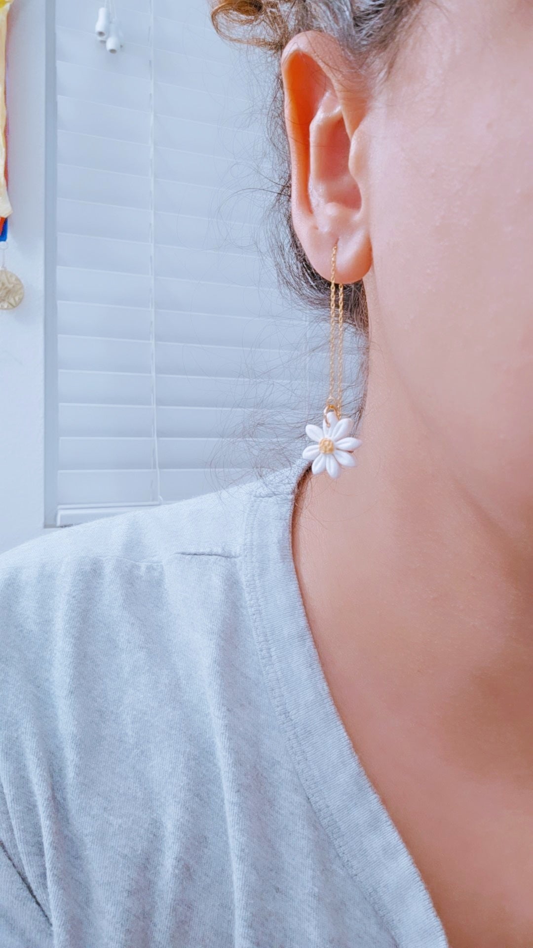 Daisy thread earrings