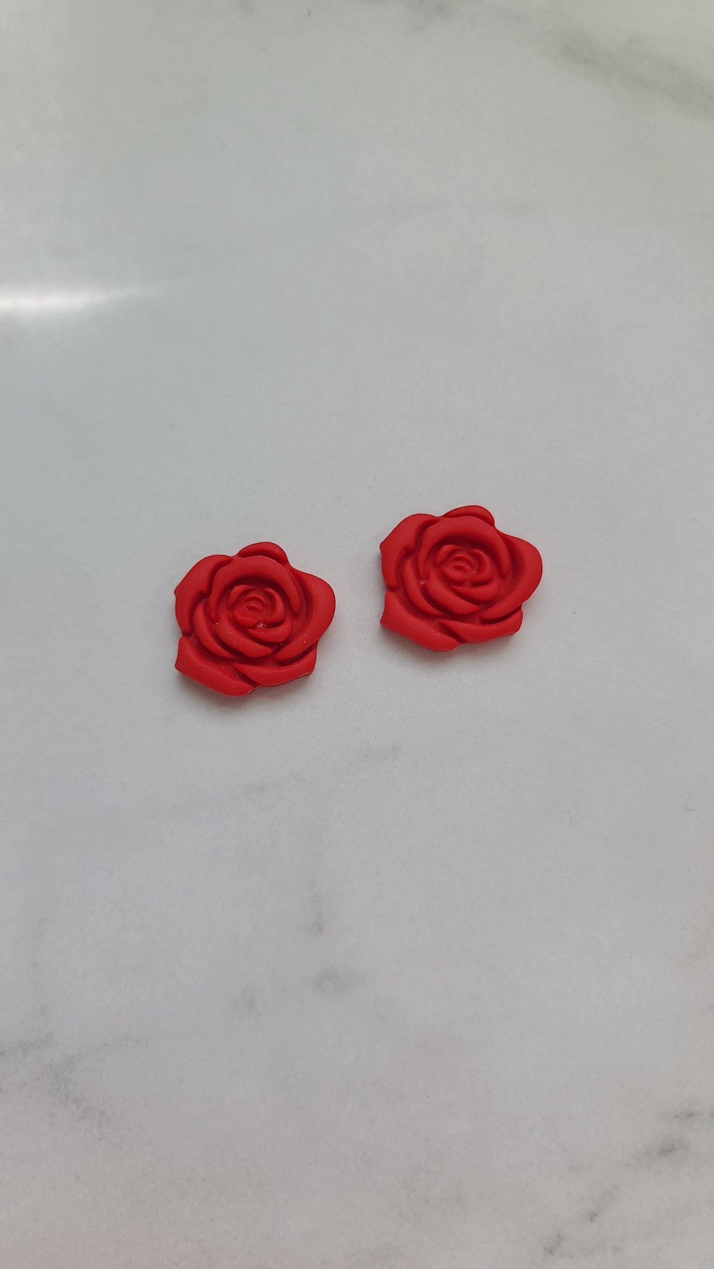 Rose studs earrings