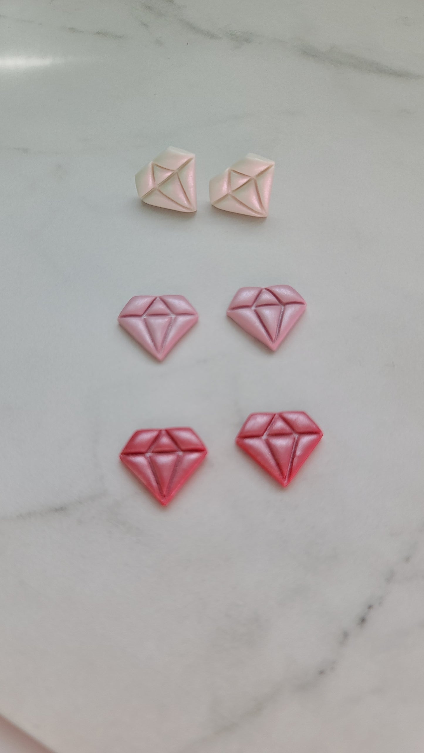 Shimmery diamond shaped Studs earrings