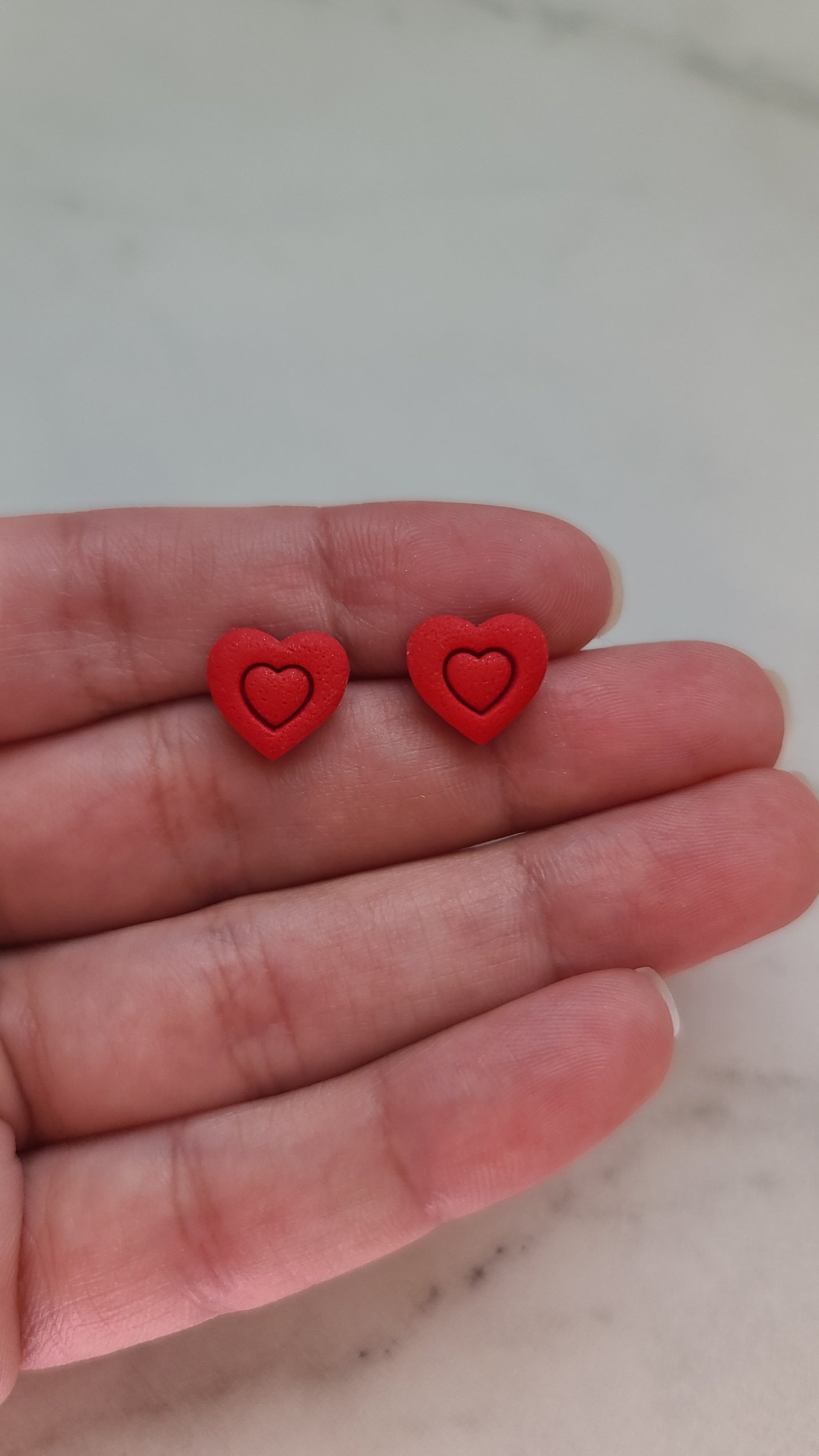 Mini heart studs earrings