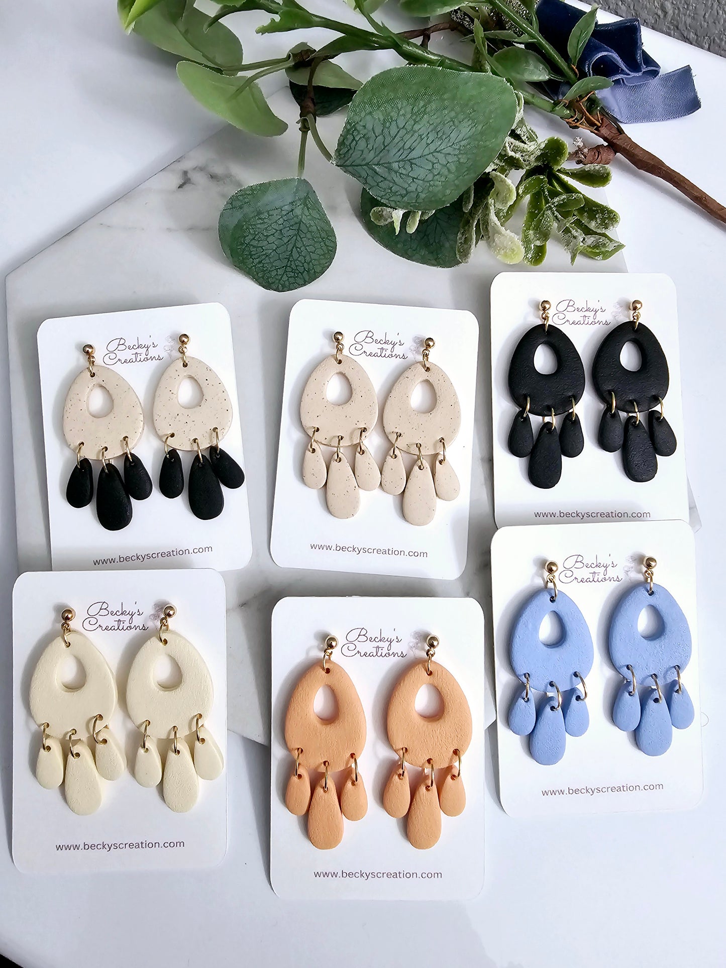 Oval dangle earrings