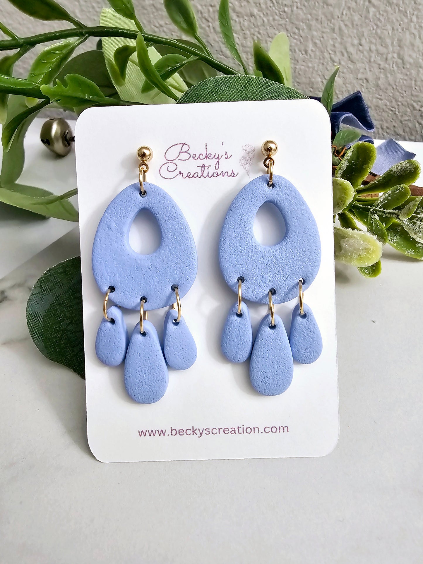 Oval dangle earrings