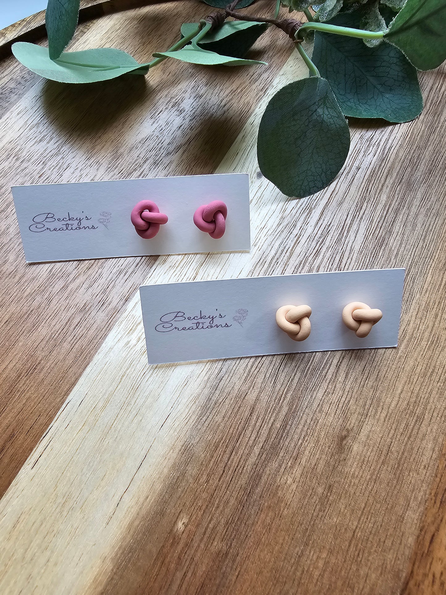 Mini Knotted stud earrings