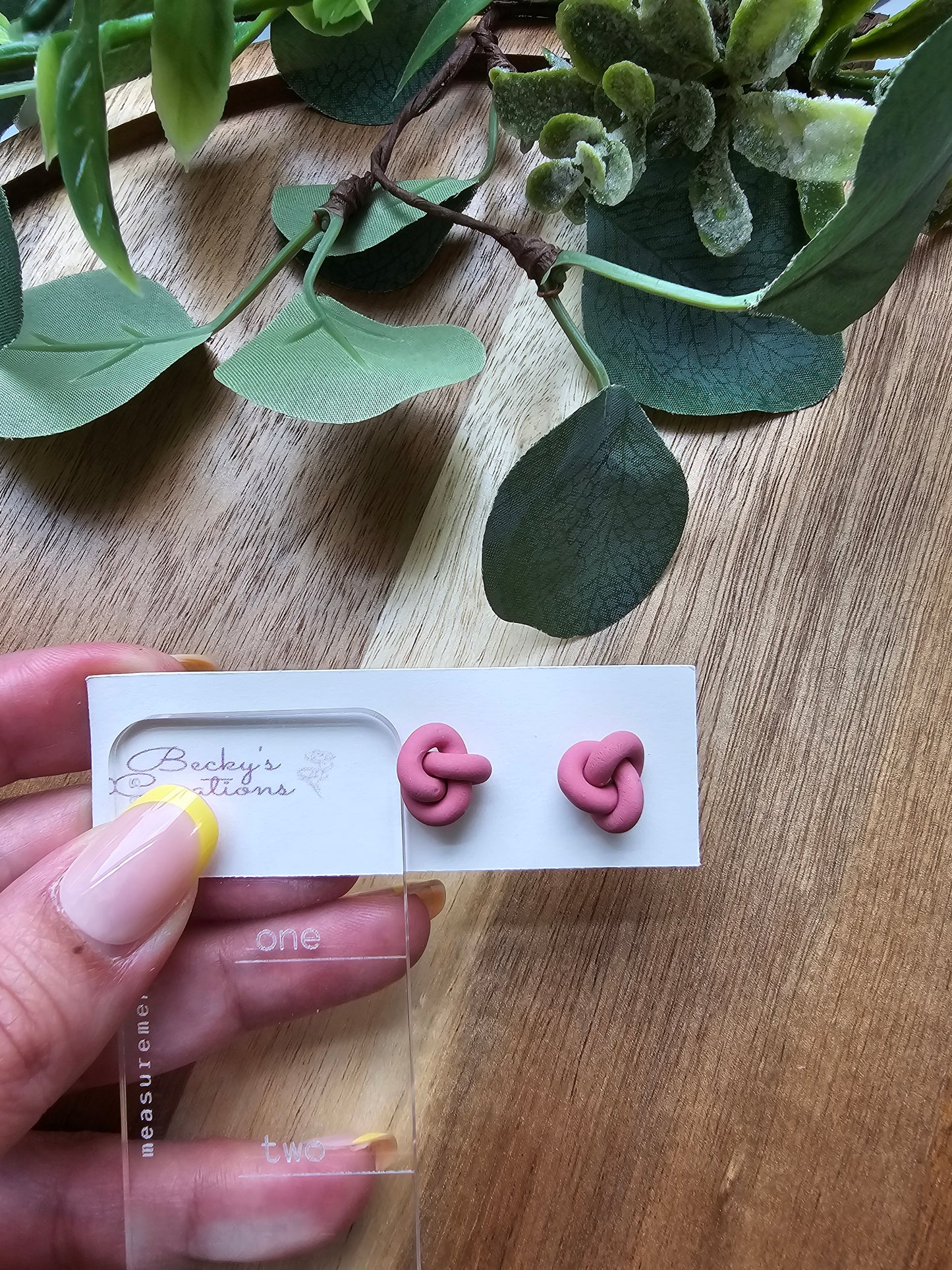 Mini Knotted stud earrings