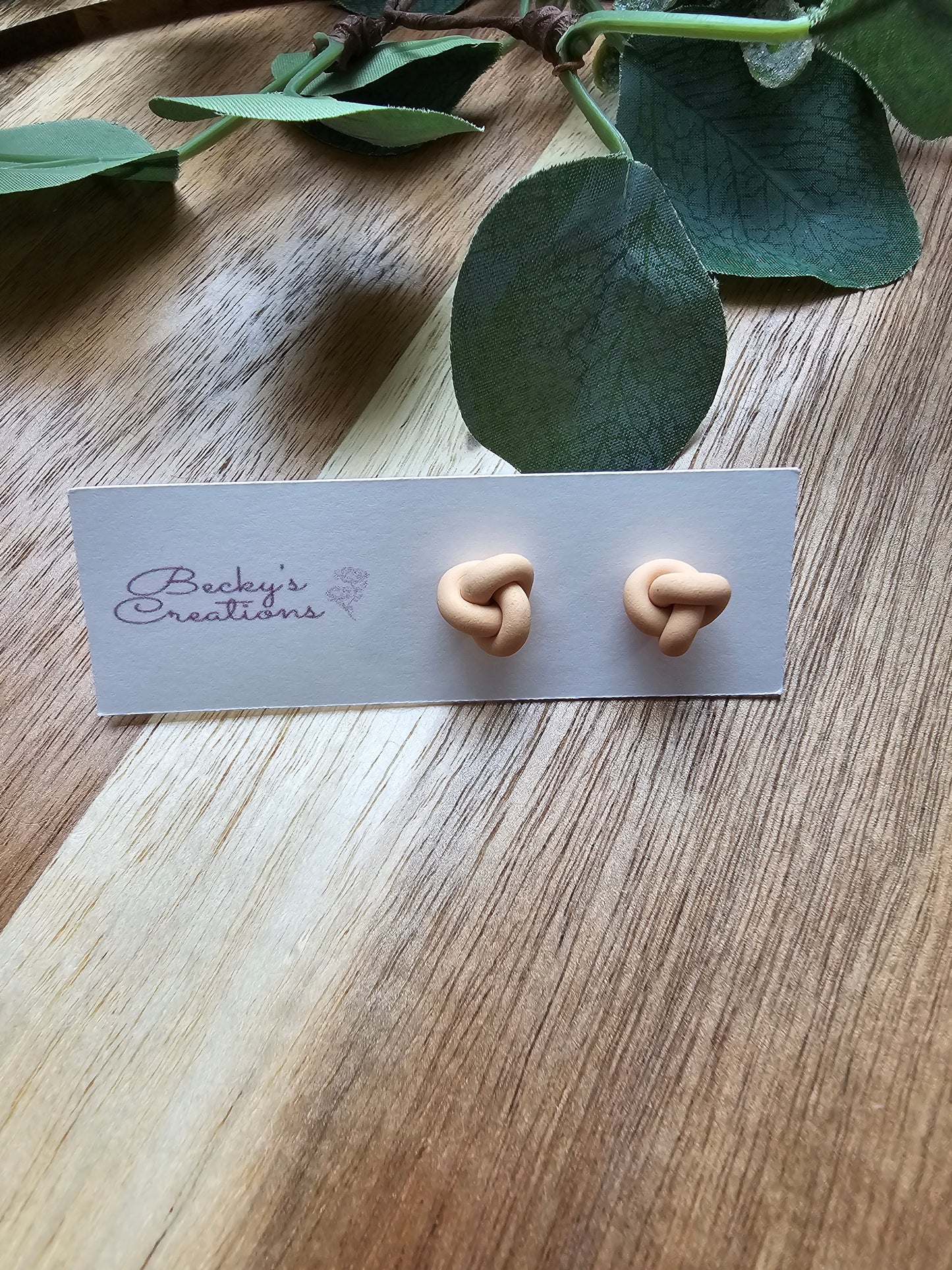 Mini Knotted stud earrings