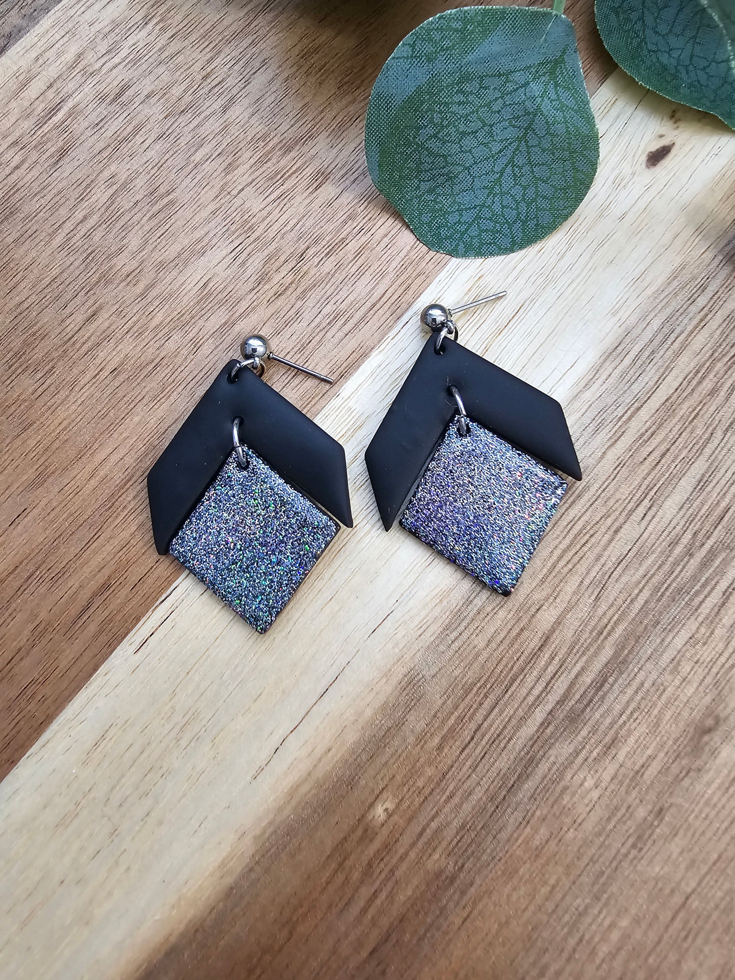 Diamond Shape Glitter earrings