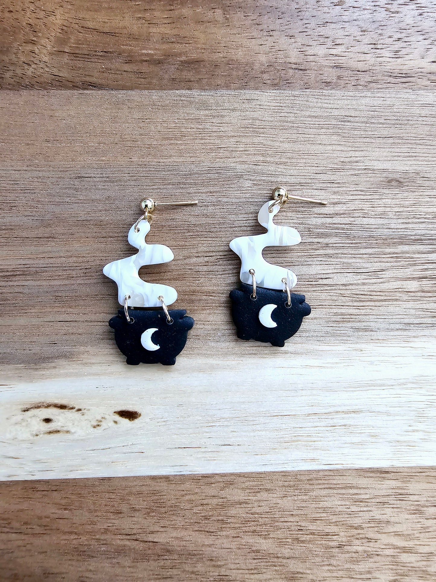 Witch Cauldron earrings