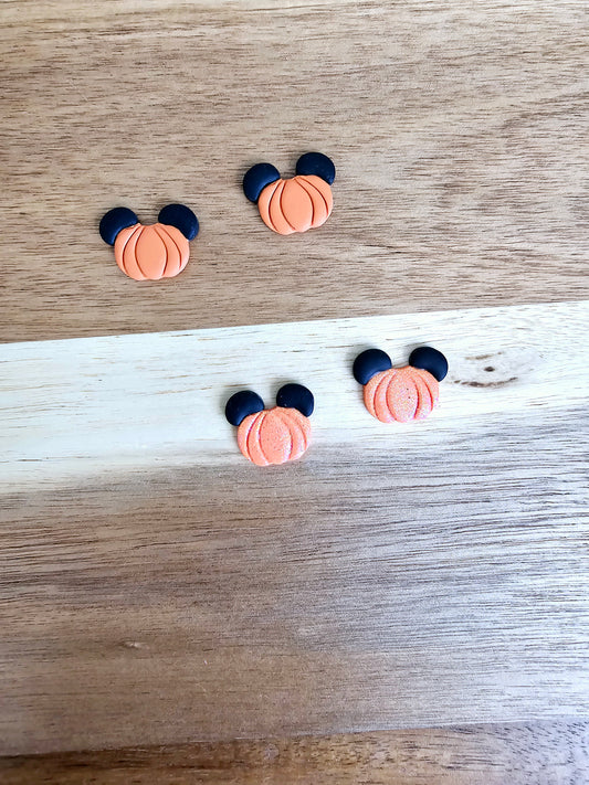 Mouse pumpkin stud earrings