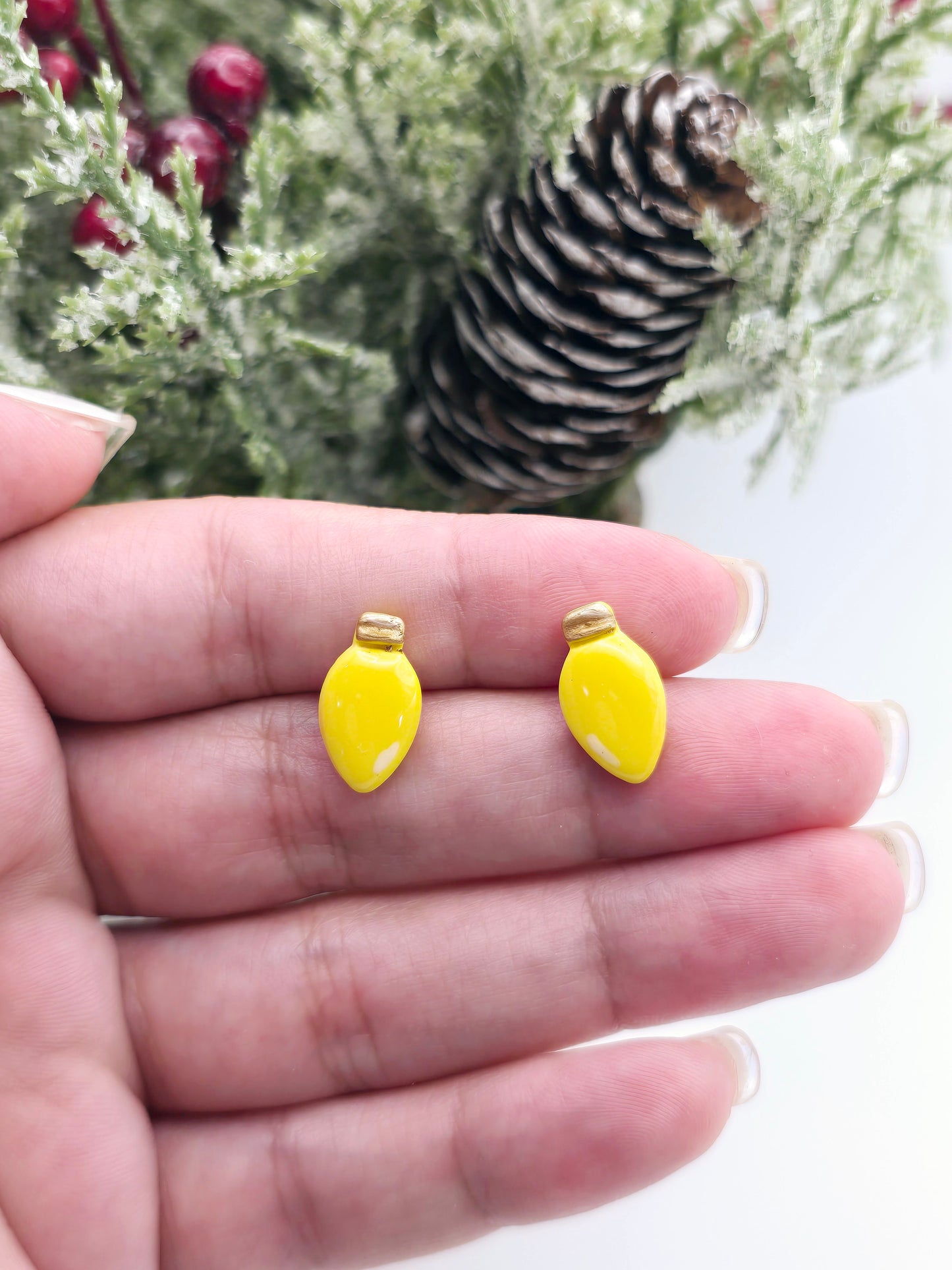 Lightbulb stud earrings