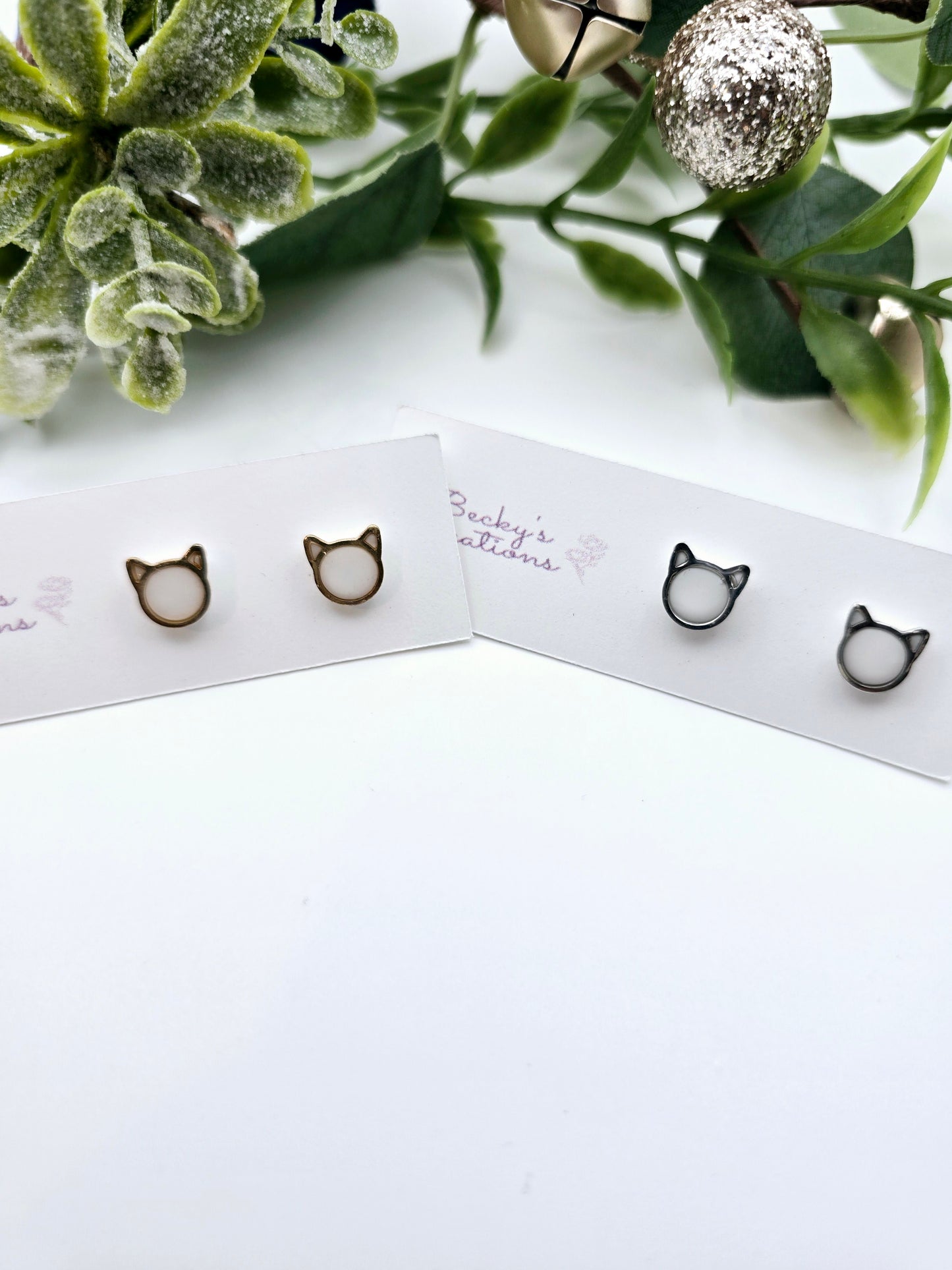 Gold/silver trimmed mini Cat studs