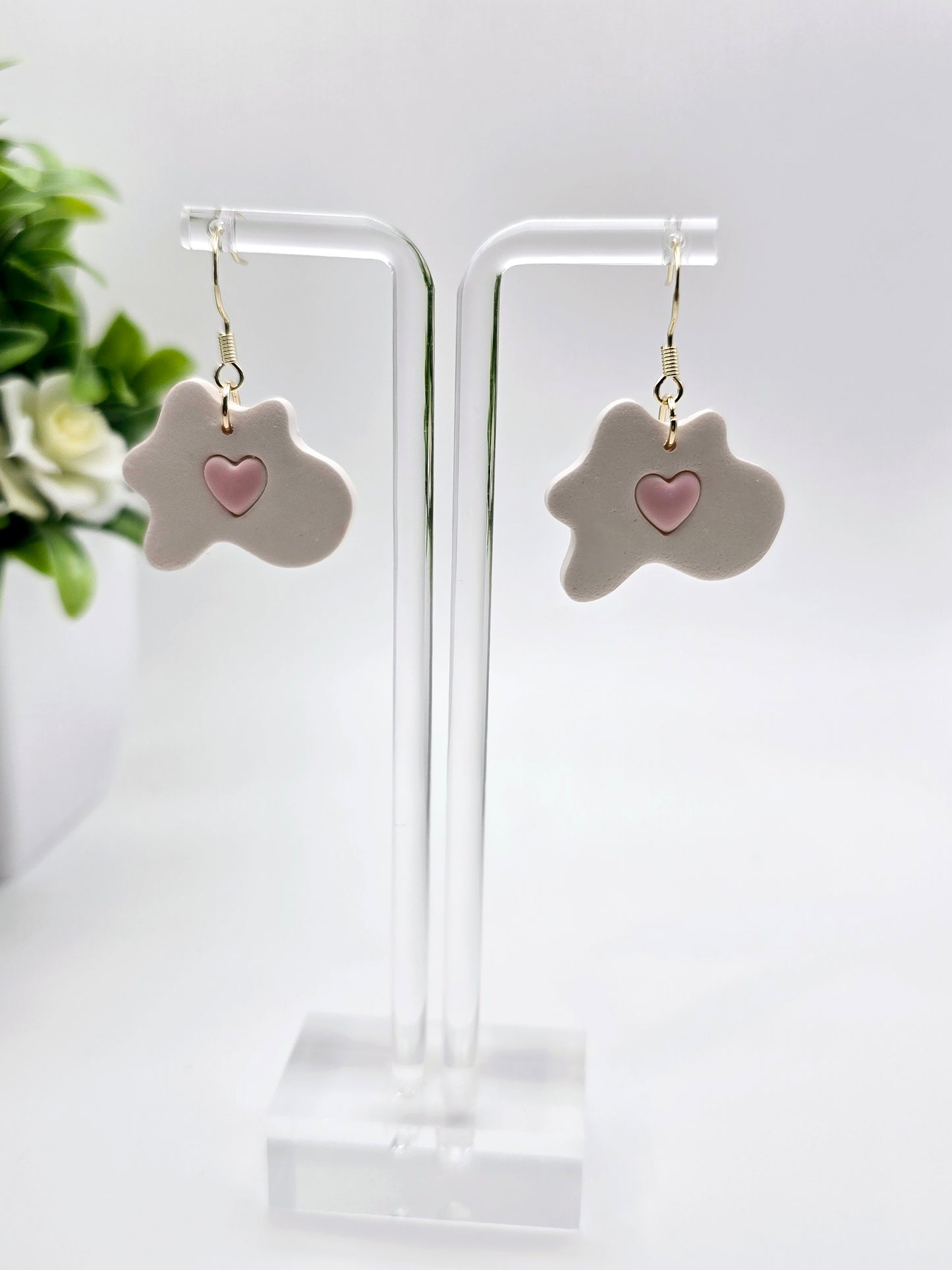 Heart egg dangle earrings