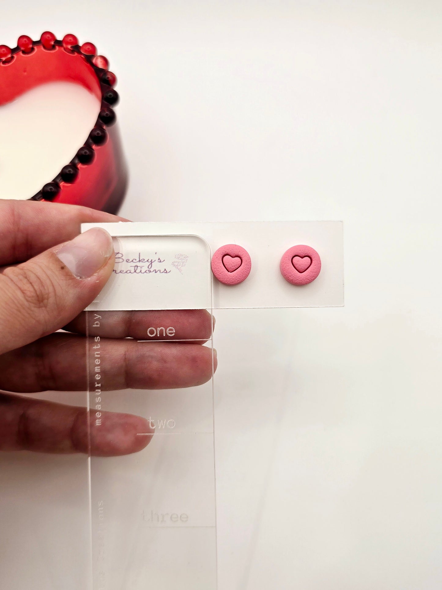 Mini circle heart studs